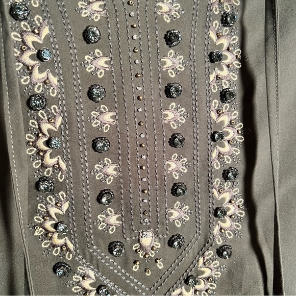 Chico’s Olive Green Embroidered Blouse – Long Sleeve Tunic with Crystal Accents - Picture 12 of 13